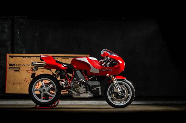 Редкий Ducati MH900e 2002 года с заводской упаковкой