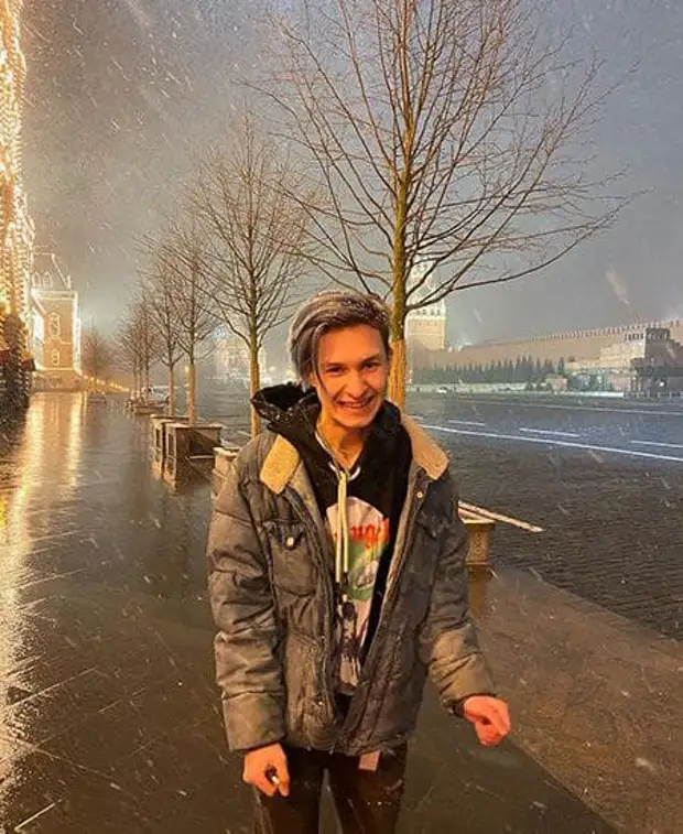 Мальчик Костя Лакеев (Киевский), 19 лет, блогИр и тик-токер
