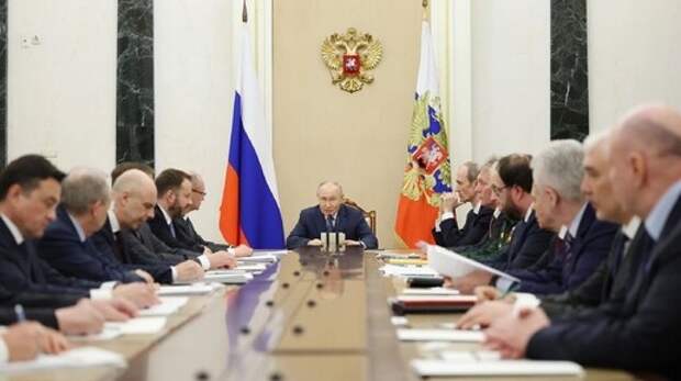 Прорыв в экономике остался на бумаге и не был реализован: долгосрочные планы приходится корректировать