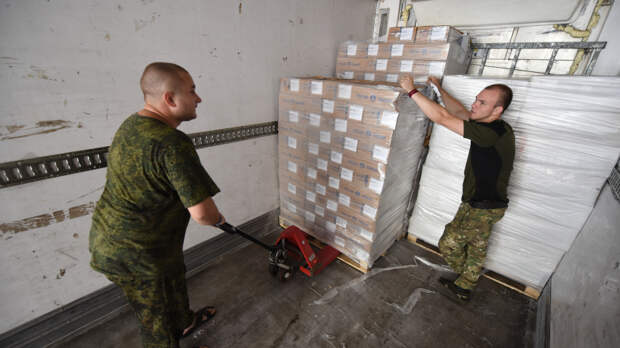 Более 400 тонн гуманитарной помощи передали московские профсоюзы в зону СВО