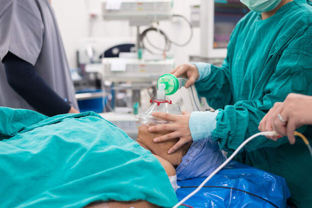 Депутат Леонов: наставники помогут молодым врачам быстрее влиться в процессию