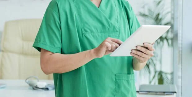 Туриста из Новосибирска парализовало на отдыхе в Таиланде из‑за редкого синдрома