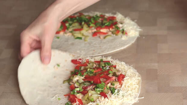Кармашки с курицей – закрытые бутерброды пицца, завтрак, бутерброд, рецепт, видео рецепт, кулинария, еда, IrinaCooking, видео, длиннопост