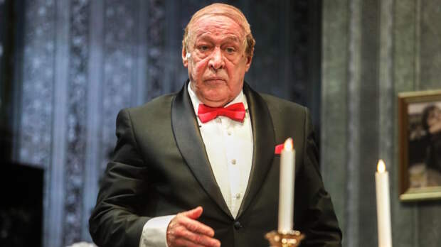 Ефремов впервые сыграл в спектакле после освобождения