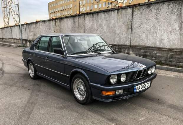 Тевтонский рыцарь в полных доспехах bmw, авто, автомобли, обзор, ретро авто, седан, тест-драйв, янгтаймер