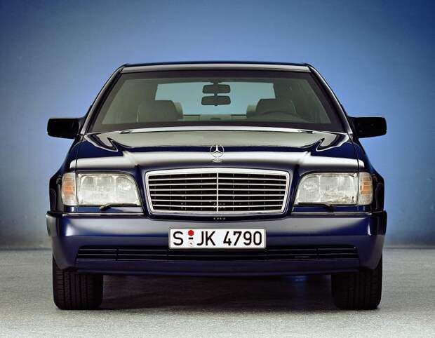 Mercedes-Benz-W140-28