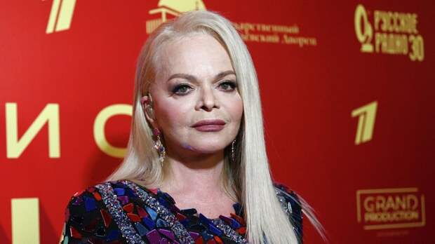 Адвокат Долиной не подтвердила, что певица вывозит вещи из проданной квартиры