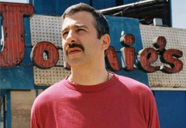 Иван Ургант снялся в новой фотосессии в Лос-Анджелесе