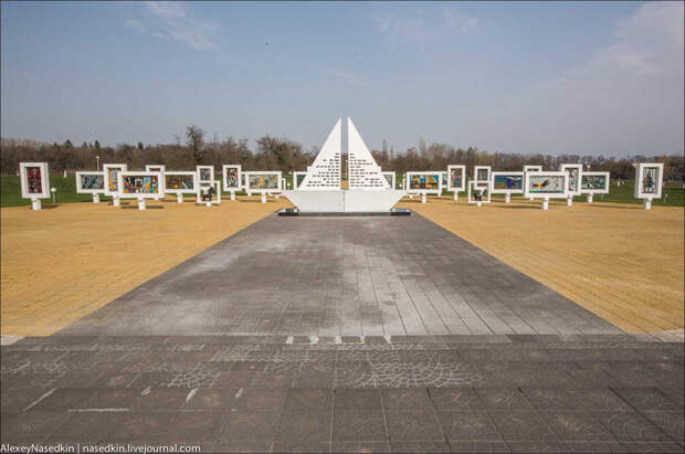 8. 28 июня 2007 года по проекту Леонида Левина был открыт вот этот мемориал.  белоруссия, война, дети, прошлое
