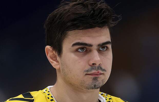 «Северсталь» расторгла контракт с нападающим Пилипенко