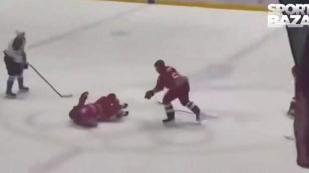 Лукашенко упал и сам не смог подняться