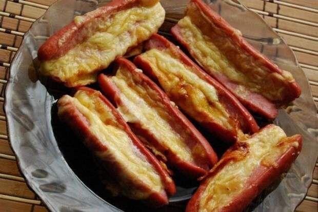 Проще не бывает... Сосиски с чесноком