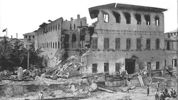 Вид на султанский дворец Занзибара после окончания войны. /Фото: alhurra.com