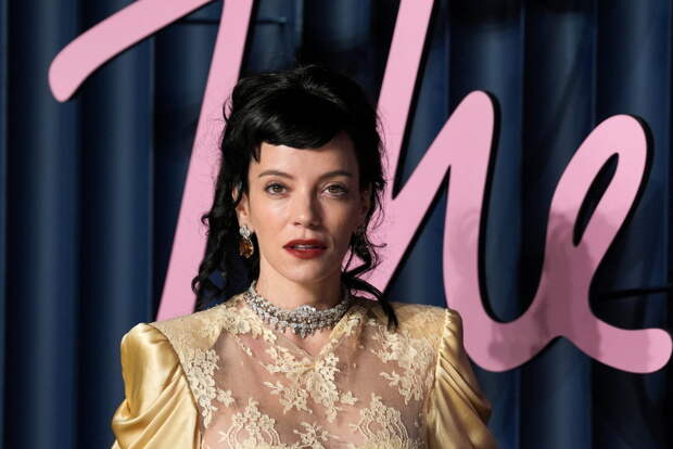 Лечащаяся от шопоголизма певица потратила миллионы рублей на украшения