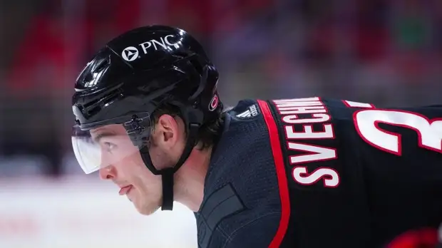 «Каролина» подтвердила подписание нового контракта со Свечниковым