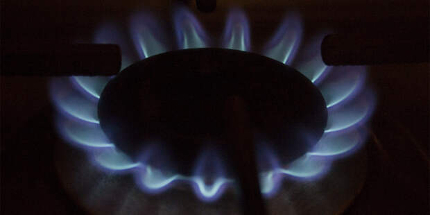 Цена на газ в Европе на закрытии торгов опустилась ниже 1 500 долларов