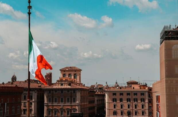 Глава МИД Италии: США не удастся быстро победить Иран