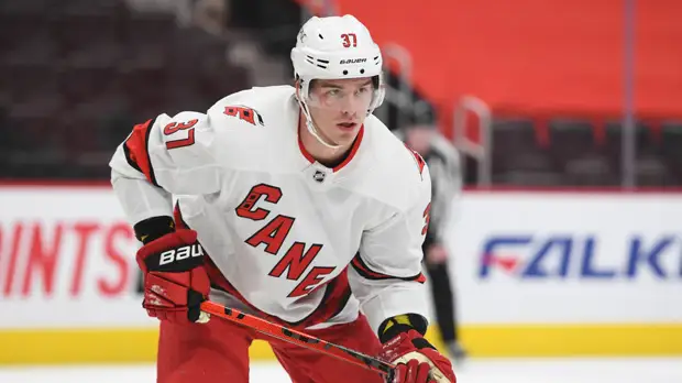 TSN: Свечников по новому контракту с «Каролиной» получит $62 млн за восемь лет