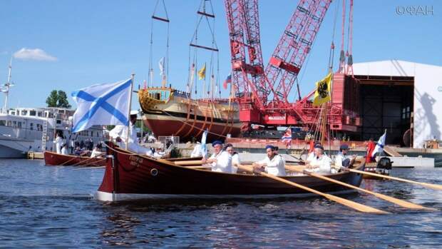 Петр I был бы доволен: копия легендарного корабля «Полтава» спущена на воду