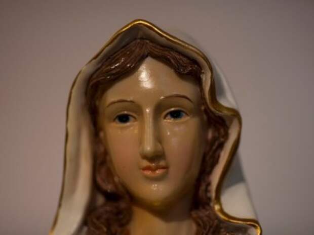 После трагедии в американской семье начала плакать статуя девы Марии