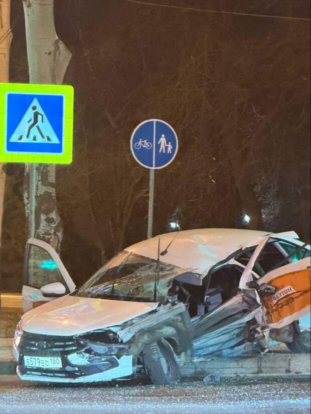 Серьёзное ДТП на пересечении пр. Ватутина и ул