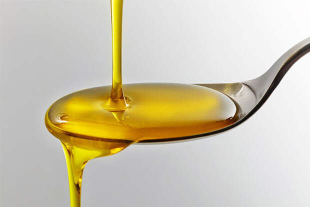 Oil pulling: как полоскание рта маслом делает нас лучше