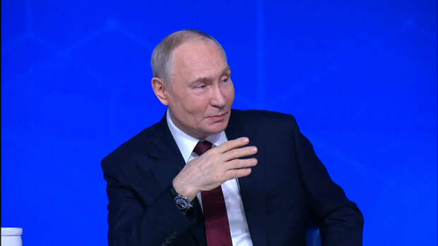 Путин показал королю Малайзии сокровища Эрмитажа