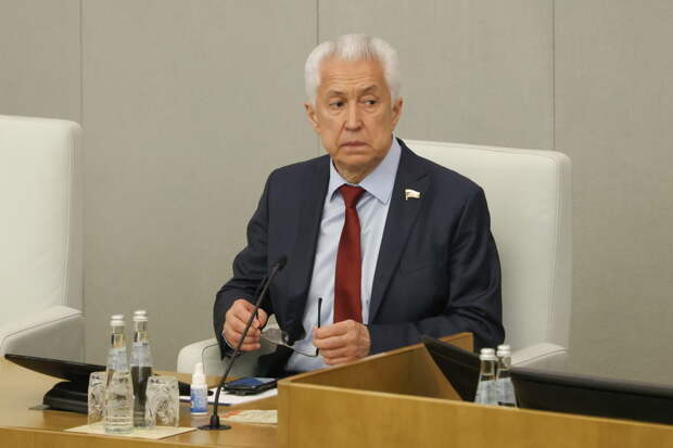 Васильев: в «Единой России» детально проработают предложения по развитию легкой промышленности