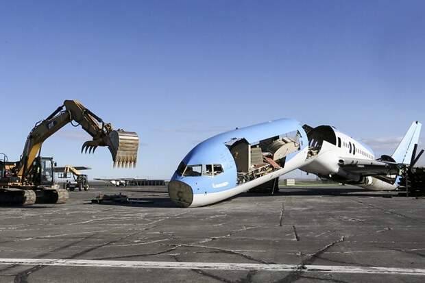 Птичек жалко: как устроены кладбища самолетов интересное, самолеты, утилизация