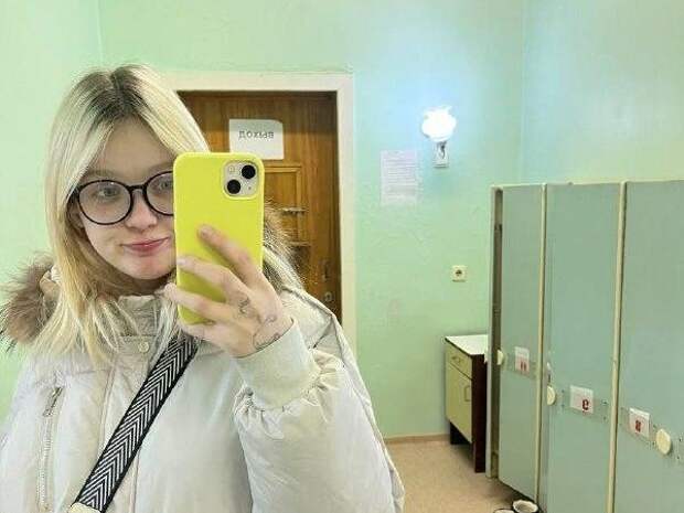 Забеременевшая в 13 лет Даша Суднишникова вышла замуж: фото