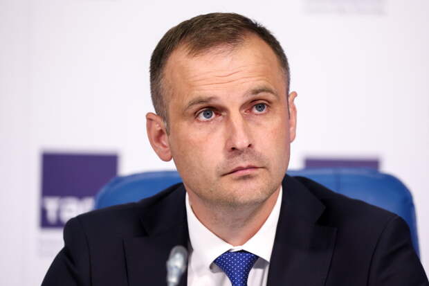 Леонов: скрининг на гепатит С стал доступен в рамках диспансеризации для людей старше 25 лет