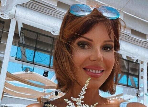 «Заморская или родная?»: Штурм устроила соревнование с Шейк, тоже оголив ягодицы