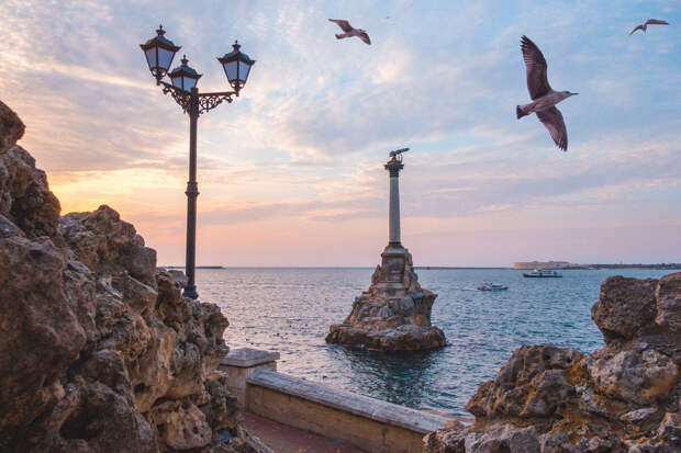 Губернатор Развожаев: cилы ПВО отражают атаку ВСУ в Севастополе