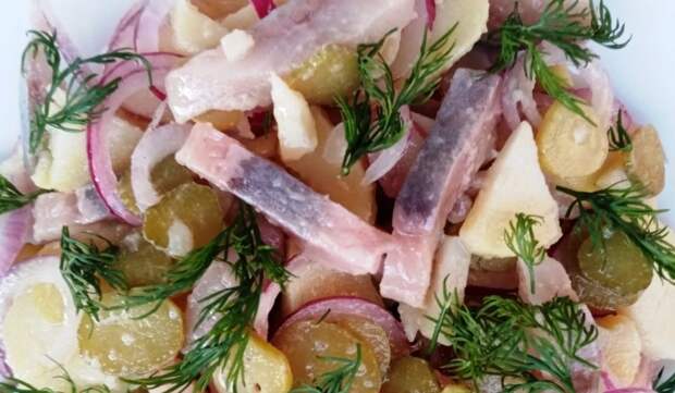 салат с селедкой