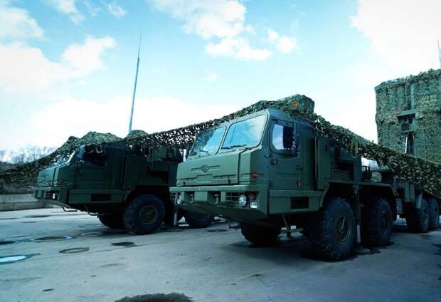 Новейший зенитно-ракетный комплекс С-500 «Прометей» показали на параде в Москве