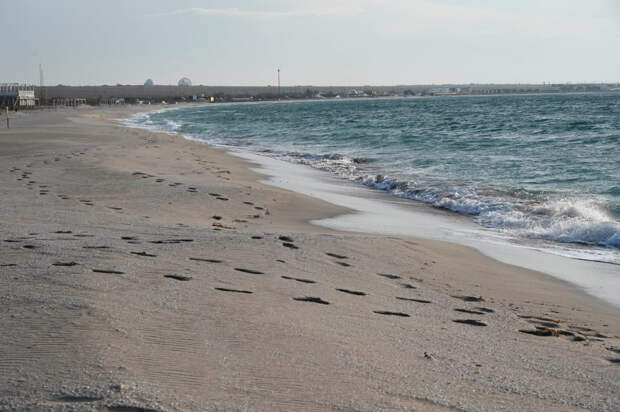 Летом в Крыму будут работать не менее 350 пляжей