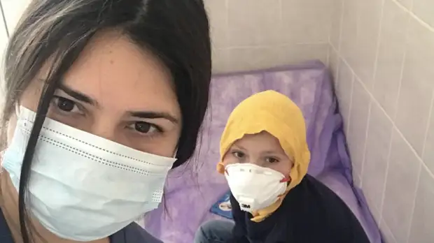 «Смогут ли чиновники сами дышать через день?»: как пациенты с муковисцидозом борются за исчезнувшее из России лекарство