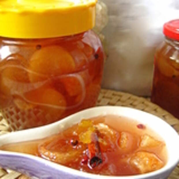 Варенье из инжирного персика с лимоном и розовым перцем