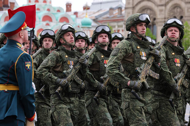 «Победа всегда была и будет за нами!» На Красной площади состоялся парад Победы. Путин выступил с торжественной речью
