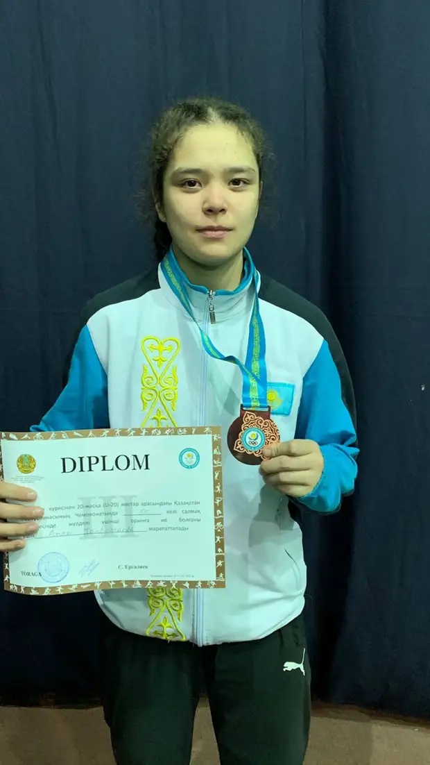 Три медали завоевали спортсменки из Актау на ЧРК по вольной борьбе