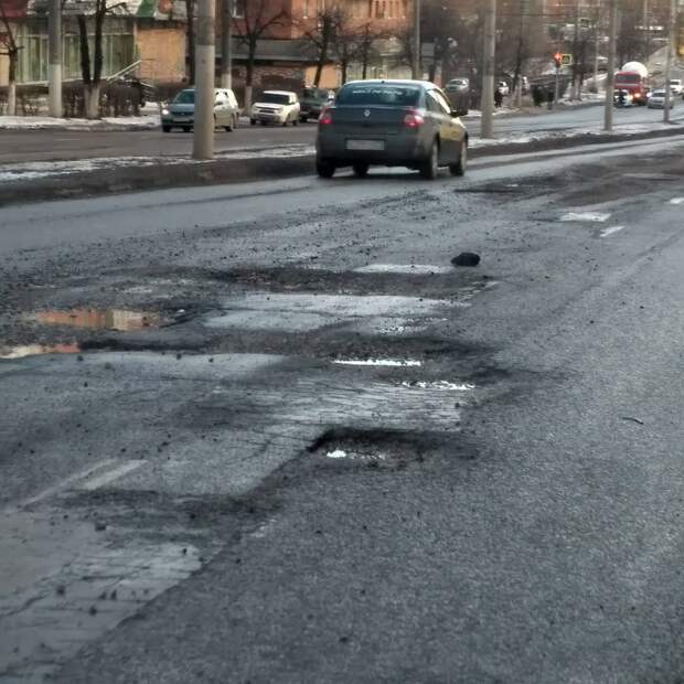 Губернатор Тульской области обсудил проблемы с дорогами