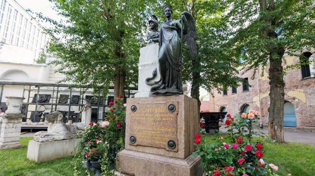 Музей архитектуры представит выставку художника Виталия Пушницкого