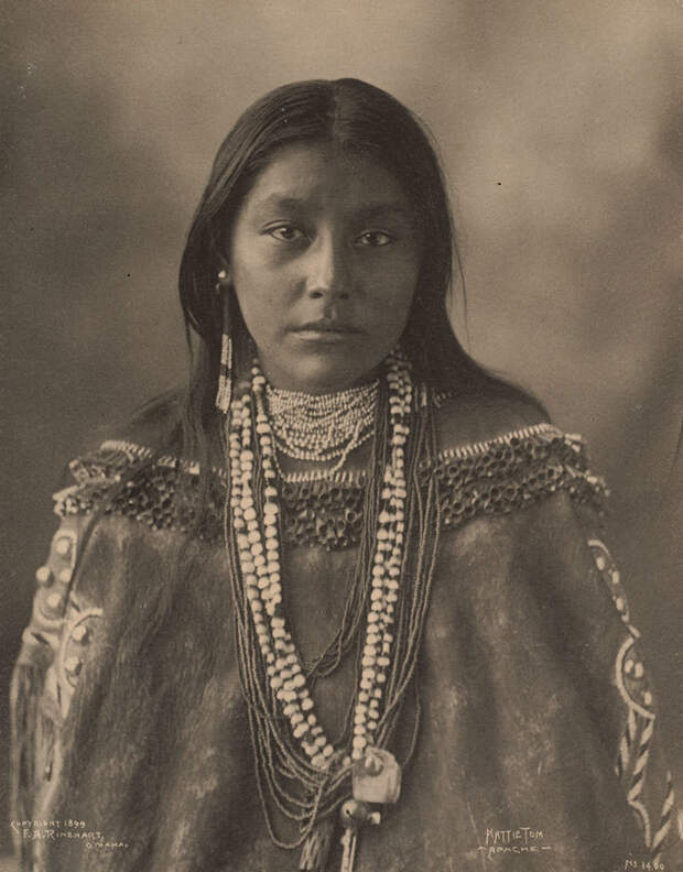 15 незабываемых фото индейских девушек 19 века, демонстрирующие их уникальную красоту