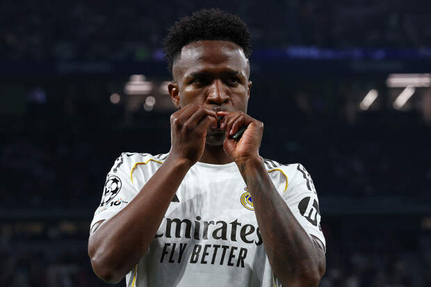 Винисиус подпишет новый контракт с "Реалом" с зарплатой меньше, чем у Мбаппе