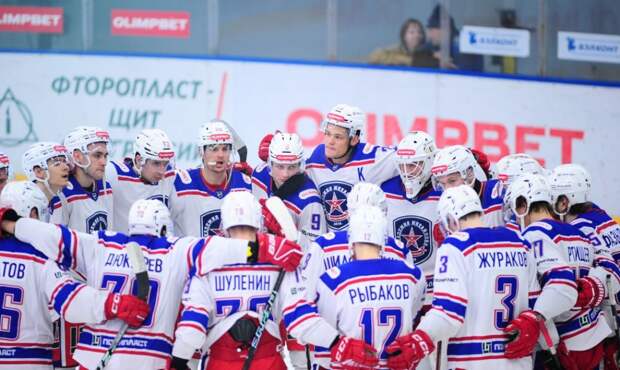 Тульский АКМ и самарский ЦСК ВВС начали матч ВХЛ в Самаре