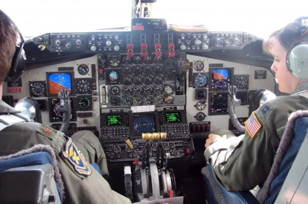 В США подтвердили гибель экипажа самолета-заправщика, упавшего в Ираке