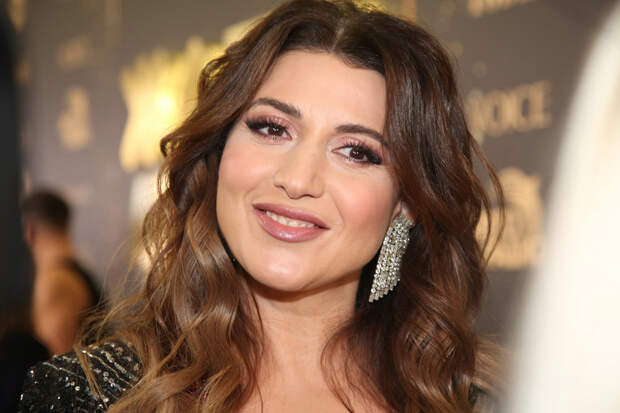 Жасмин раскрыла любовный секрет Киркорова, Успенская растрогала Бузову: звезды зажгли на вечеринке