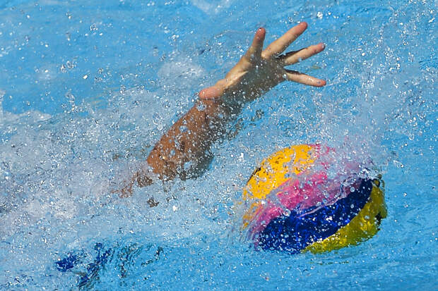 Российские ватерполисты выиграли третий матч на Кубке мира