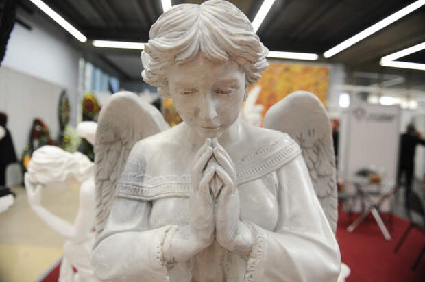 Выставка похоронной моды в Москве (50 фото)