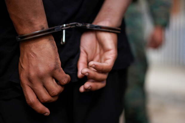 Турист осквернил часть древнего храма в Европе и угодил под арест